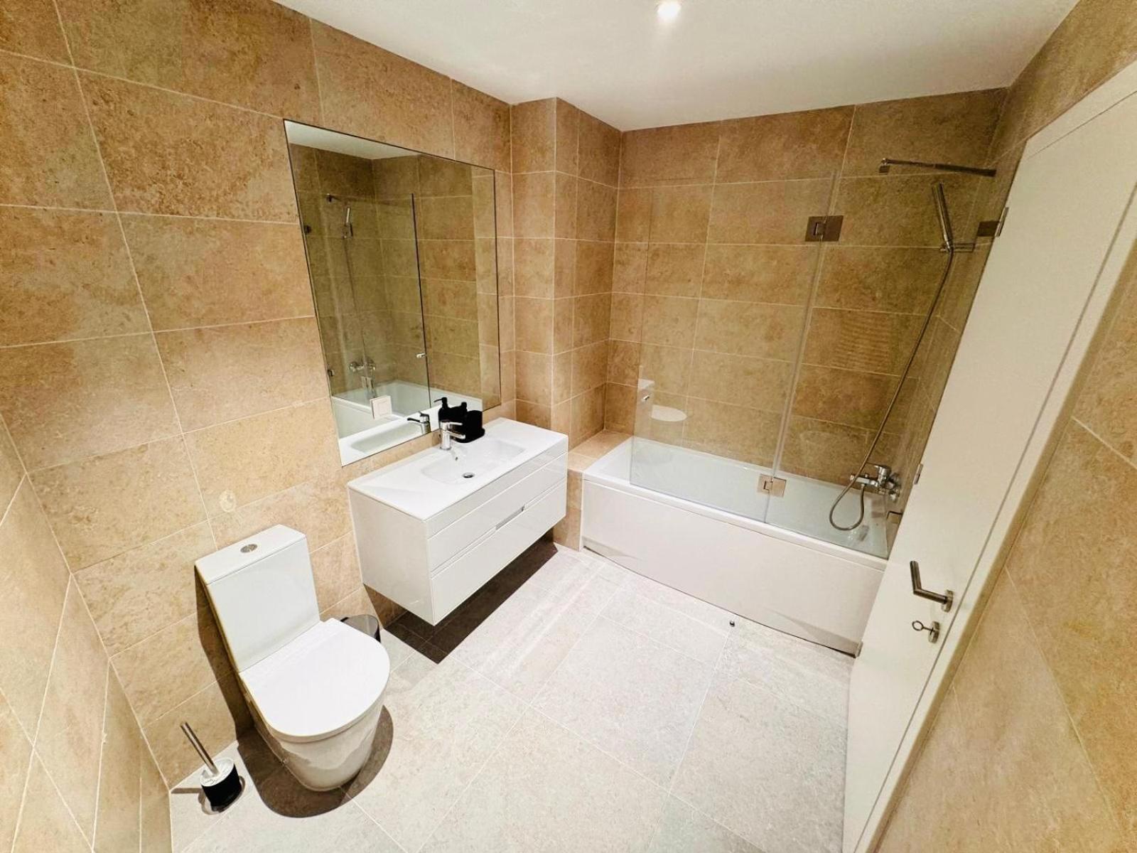 Lisbon Pink House II Beautiful 2 Bedroom Flat In City Center Экстерьер фото